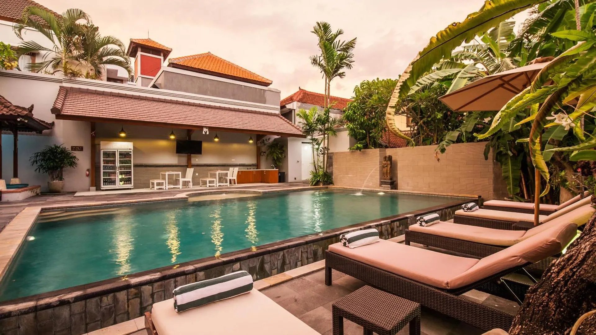 6-Br Garden Legian Villa 5-Min Walk To Beach And Shops Bali Seminyak  Seminyak (Bali)